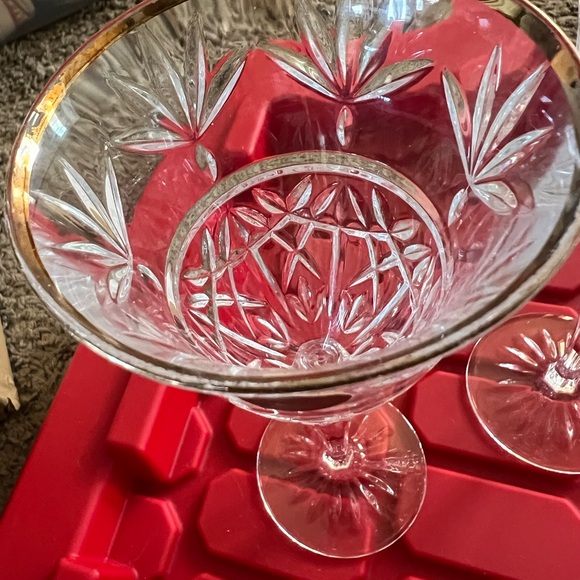 Cristal D'Arques/Durand Traditions Gold Trim Wine Glasses. Set of 4. - Picture 5 of 8